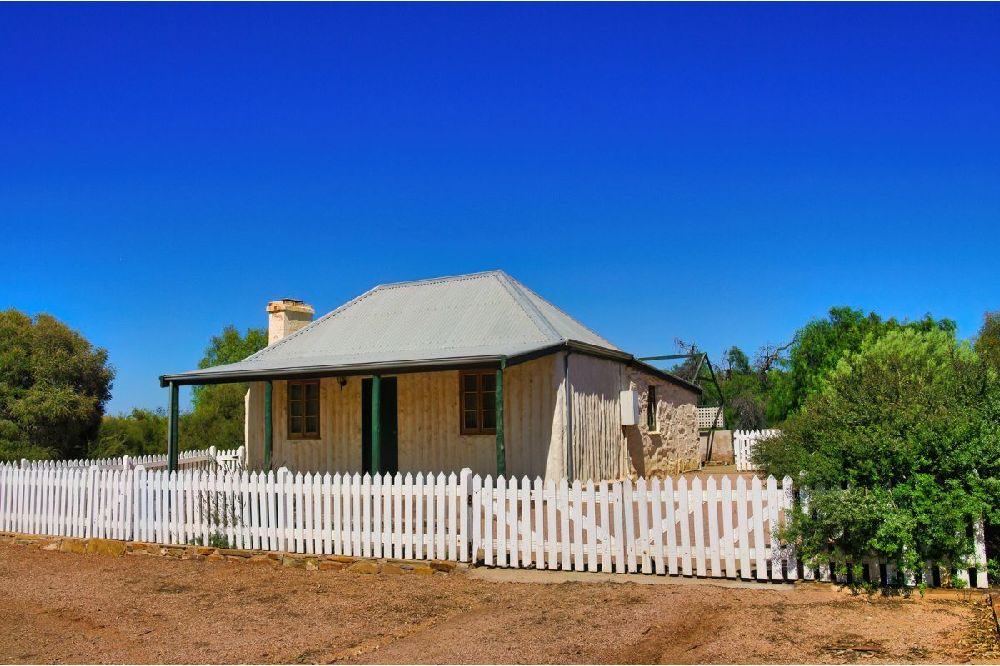 a home that is prepared for a bushfire